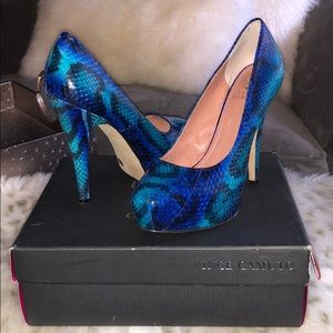 Vince Camuto Blue Snake embossed pumps